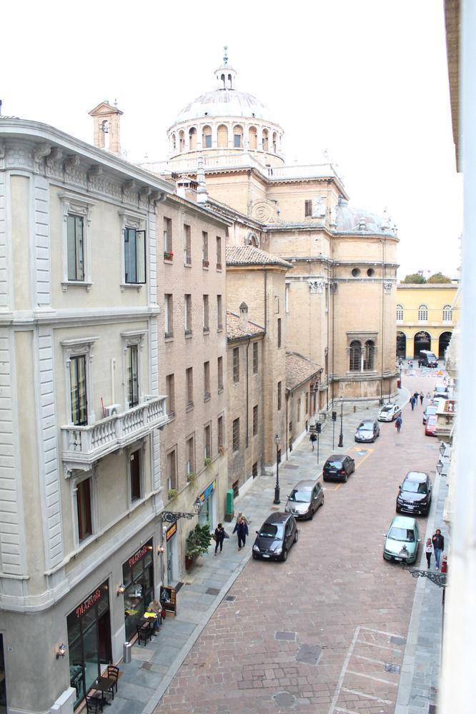 Residenza Cavour Aparthotel Parma Exterior photo